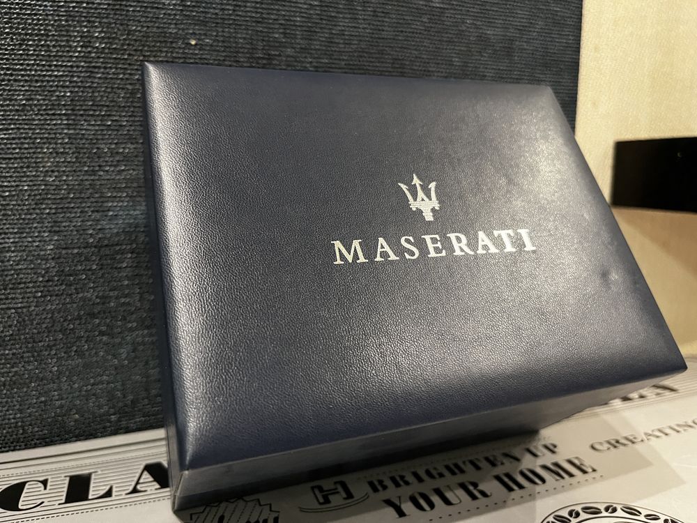 Годинник Maserati R8871618007