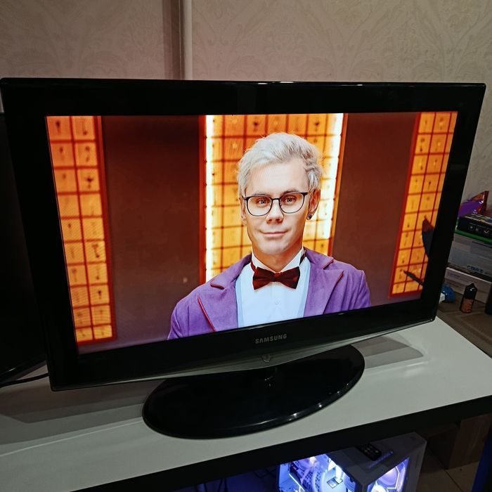 Продам  Samsung 32d