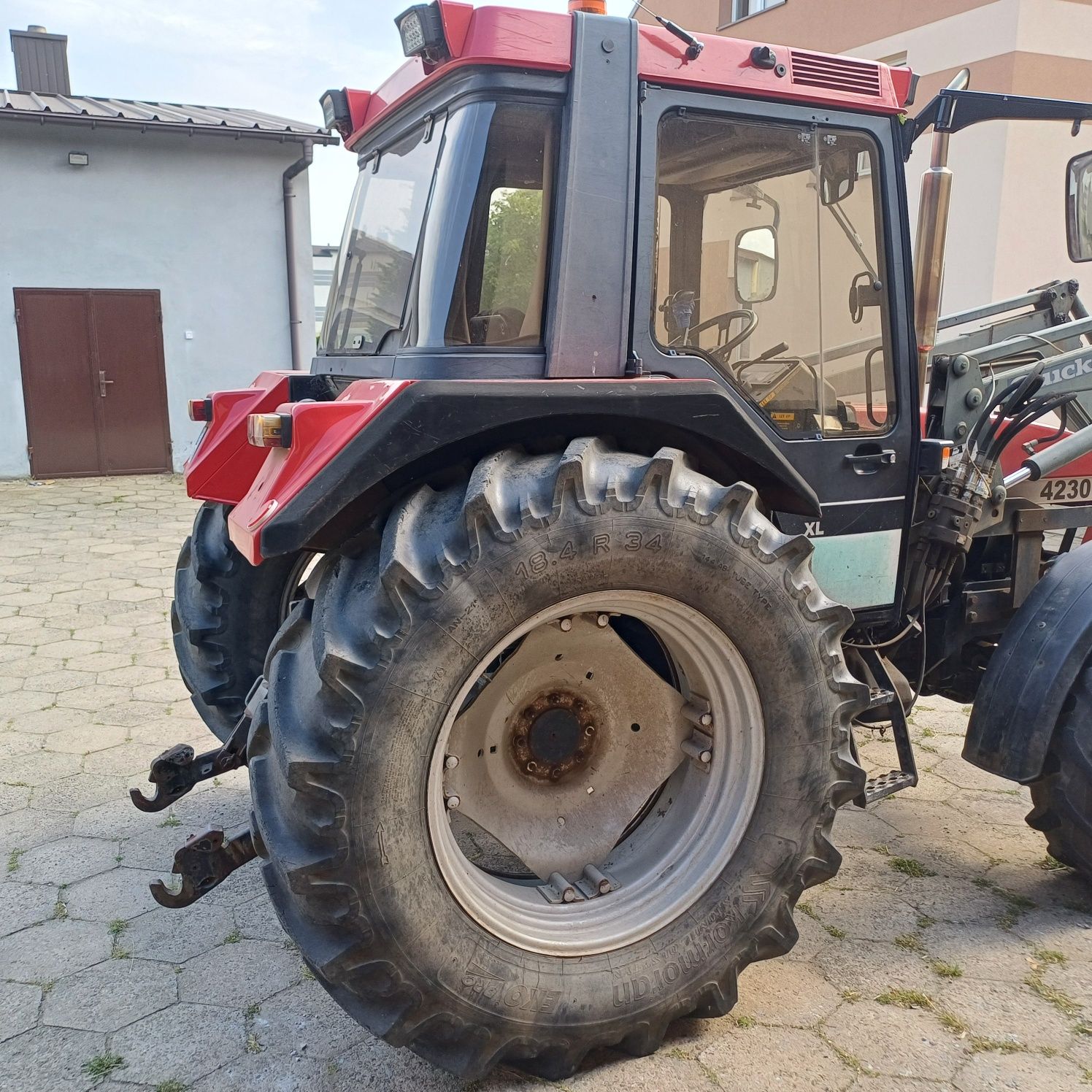Case 4230xl quicke 650