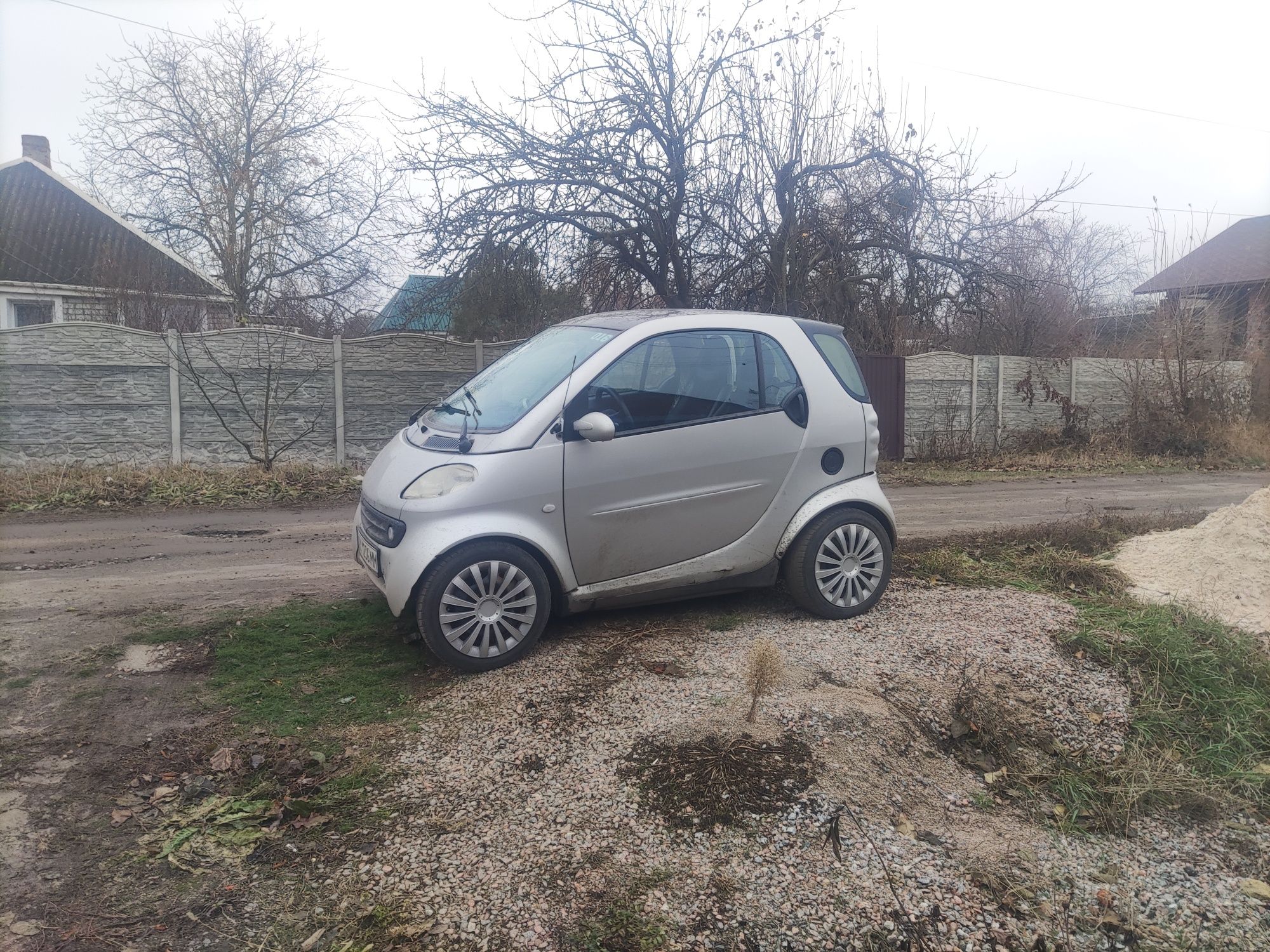 Продам smart срочно