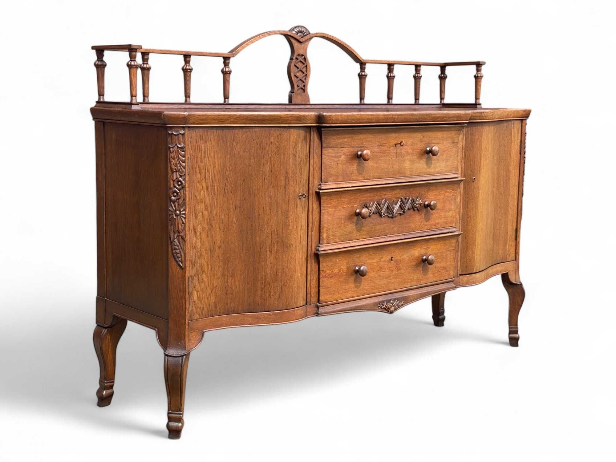 Pięknie zdobiona komoda dębowa w stylu ludwikowskim, sideboard bufet