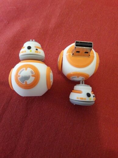 STAR WARS Bohaterowie Galaktyki strzegą Twych danych.Pendrive 16 GB