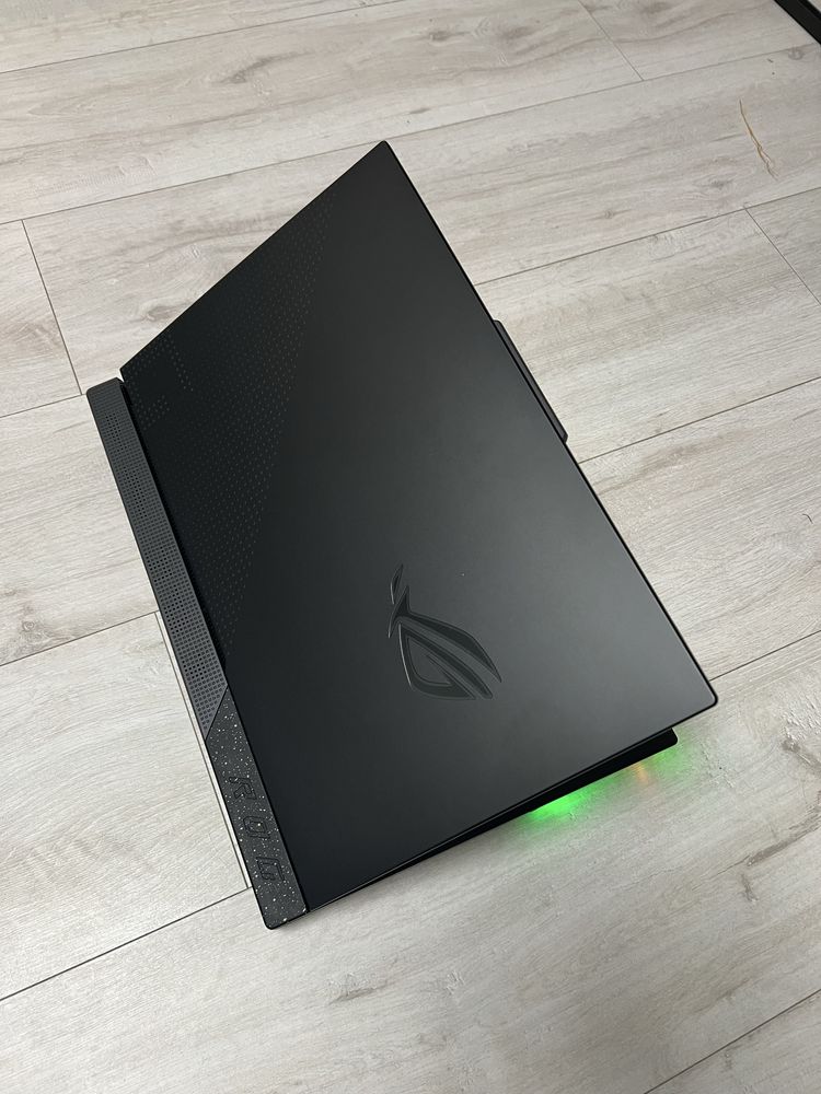 Ігровий ноутбук ASUS Rog G17— Ryzen 9 + RTX 4060 + 2K 240 Гц