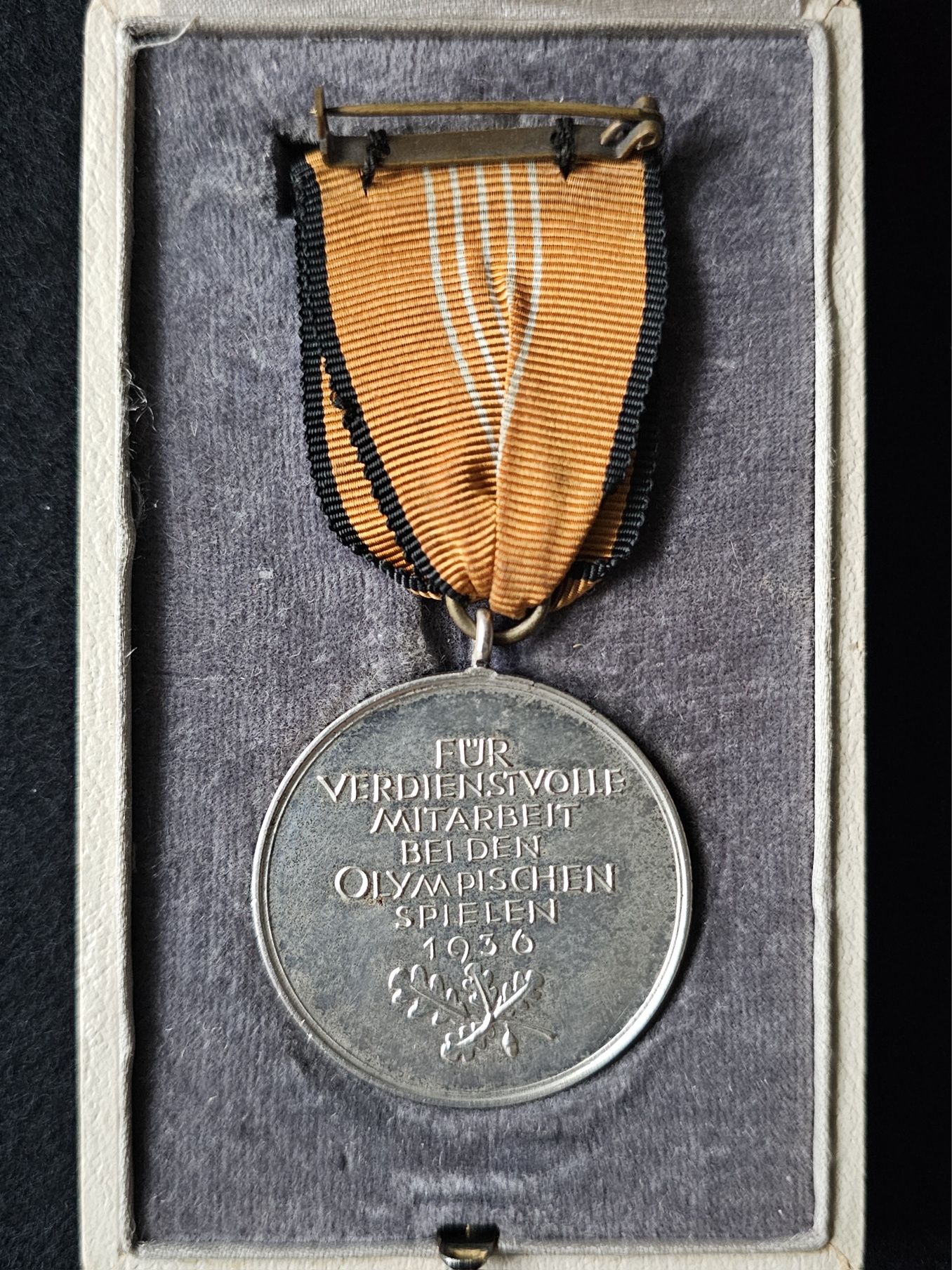 Niemcy, III Rzesza, Medal Olimpiada 1936 w pudełku.