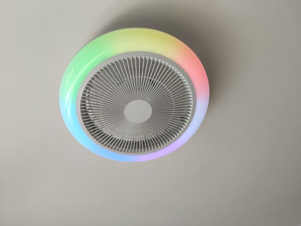 Lampa sufitowa z wentylatorem RGB z pilotem 45 x 15 cm | 1200 lumenów