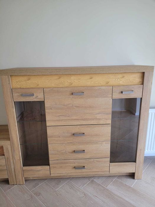 Meble marki Elior -  komoda i szafka RTV