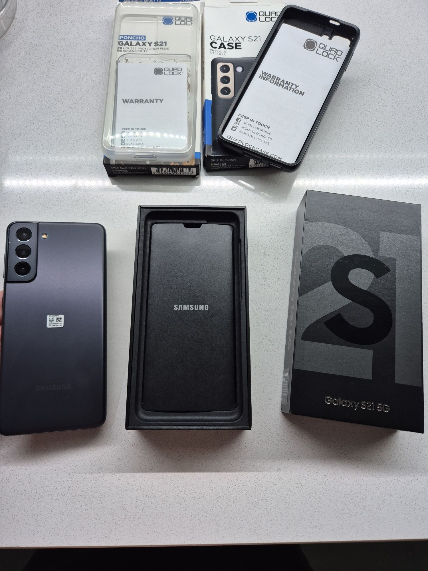Samsung Galaxy S21 5G (256 GB) + Quadlock