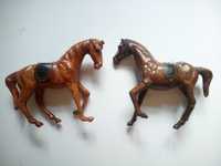Konie ze skóry duże figurki