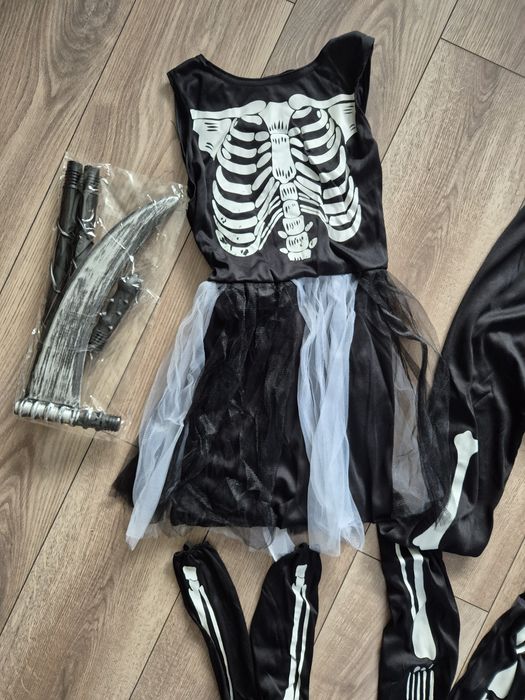 Strój na halloween z akcesoriami 122