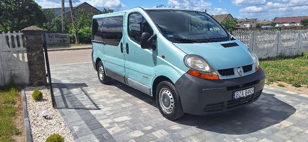 Renault Trafic 1.9 CDTI 9 osobowy