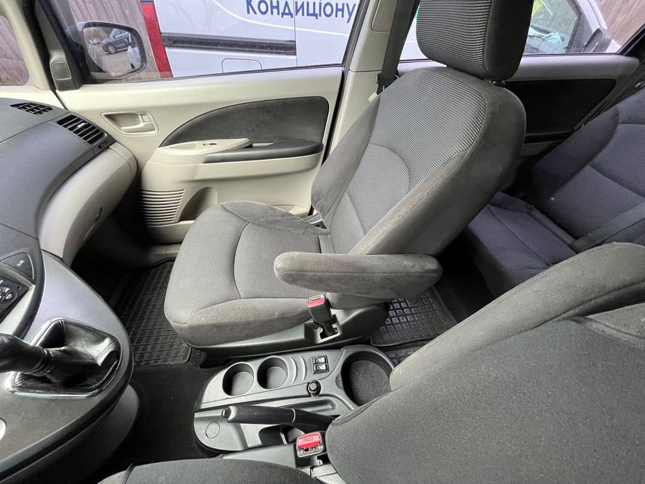 Mitsubishi Grandis, можливий і обмін