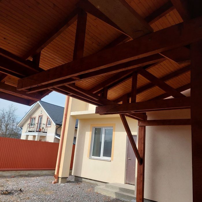 Продаж цегляного спареного будинку