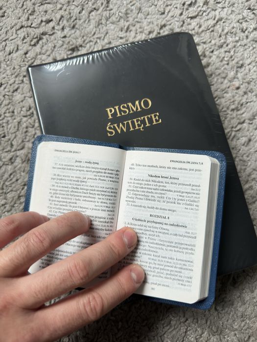 Pismo Święte + Książeczka Nowy Testament tanio oddaje