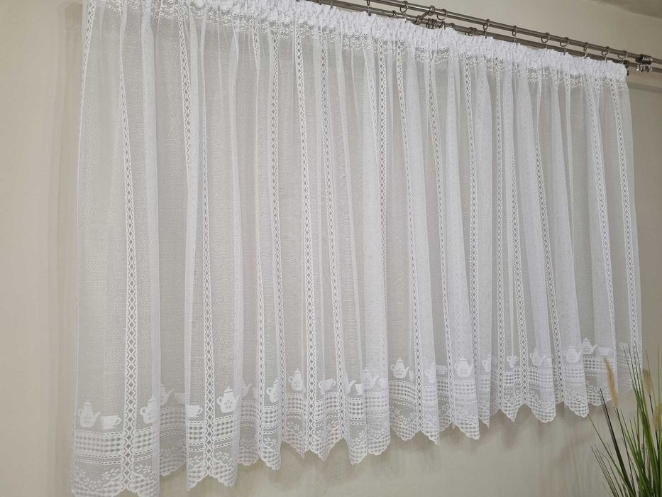 Firanka kuchenna filiżanki 3,3m x 120 cm. Bez prasowania