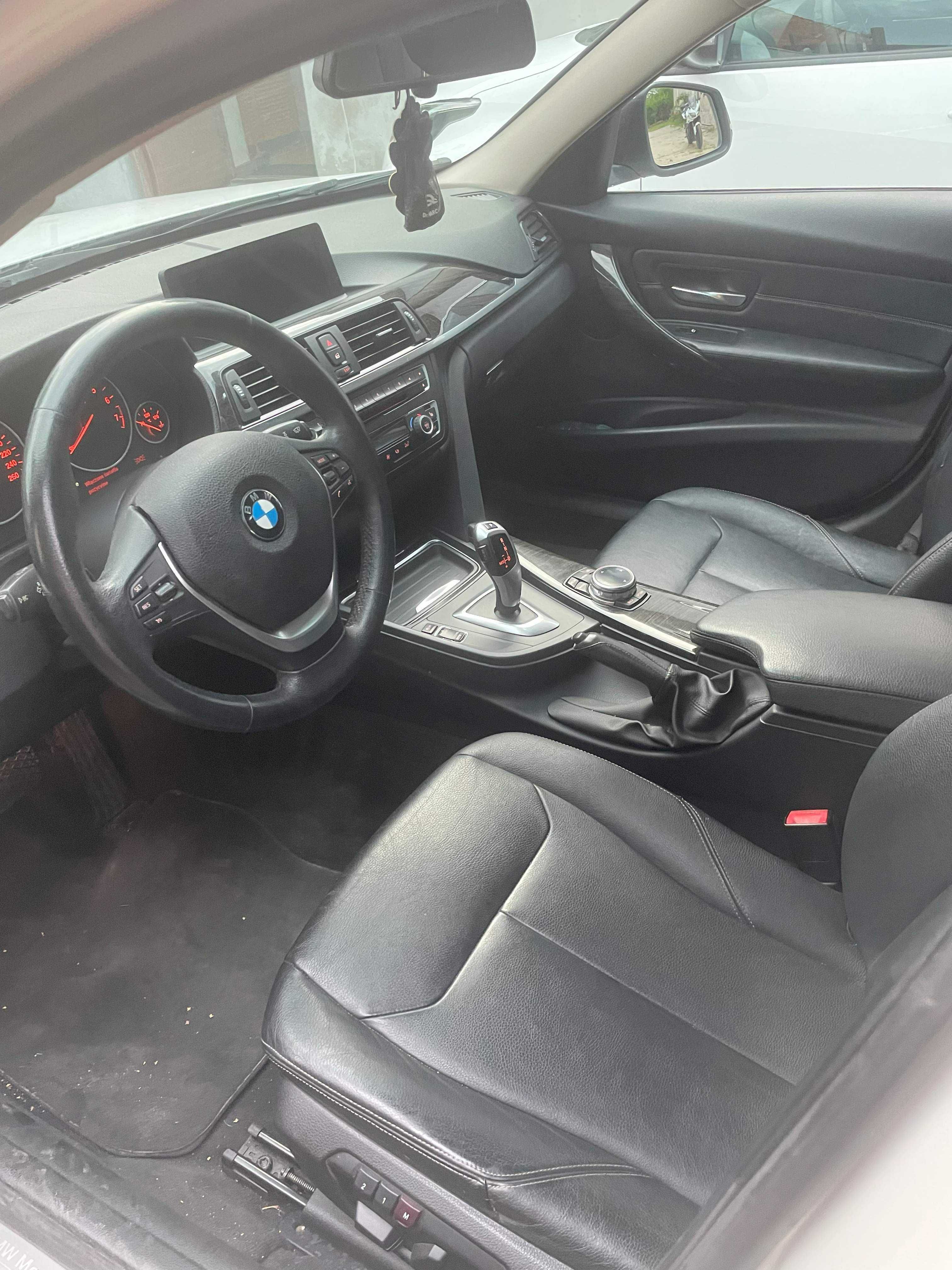 BMW F30 2.0 benzyna xdrive