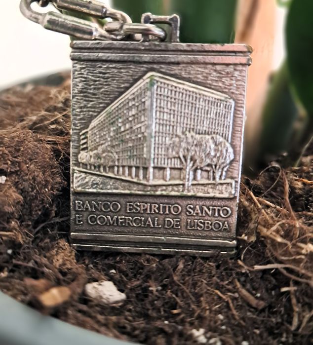 Porta-chaves vintage BES – metálico e raro