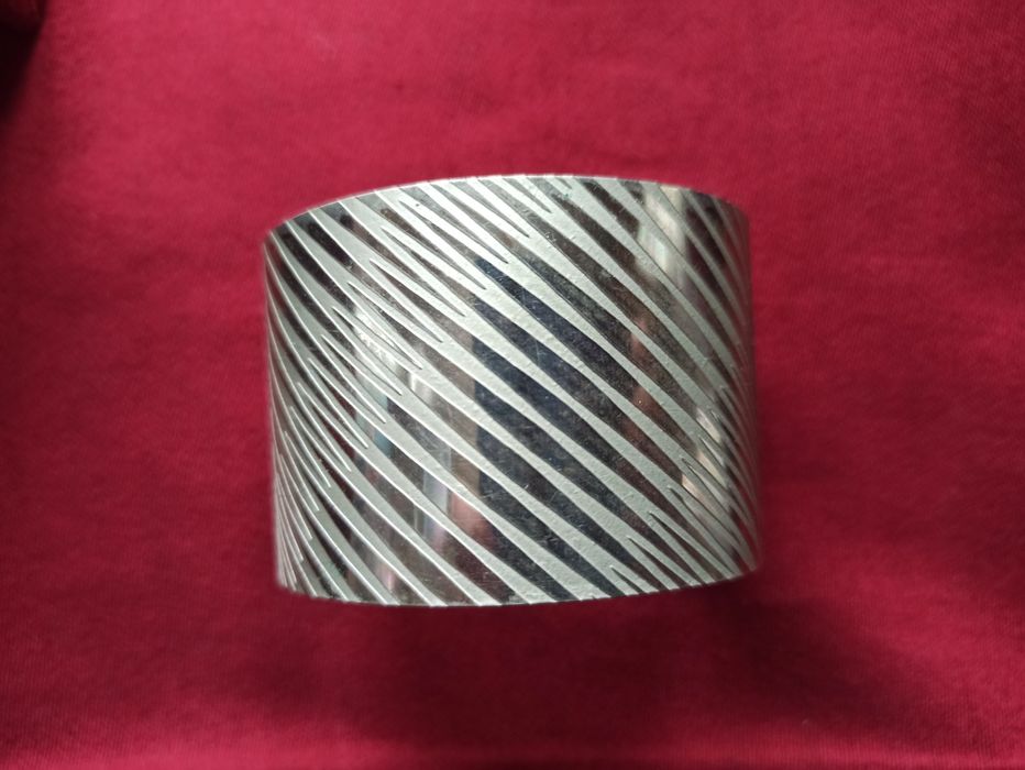 Pamiątka PRL-u Bardzo elegancka metalowa srebrzysta bransoleta