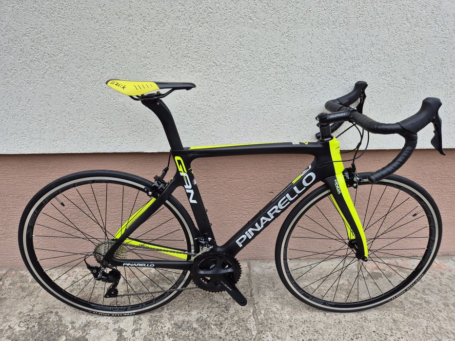 Rower szosowy Pinarello Gan, full carbon, Shimano 105