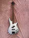 Gitara basowa Ibanez gsr-200