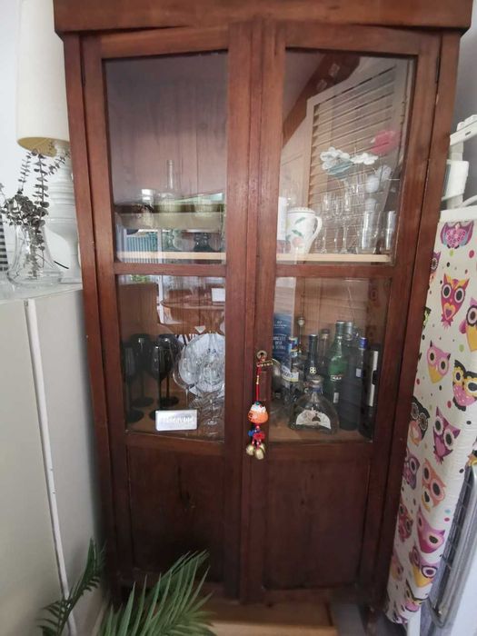 Móvel Vitrine antigo para loiça ou livros