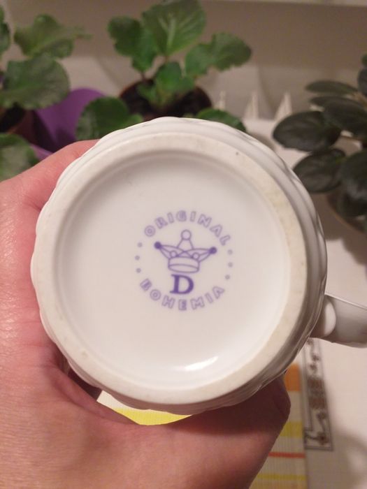 Продам изделия из фарфора и чешского стекла