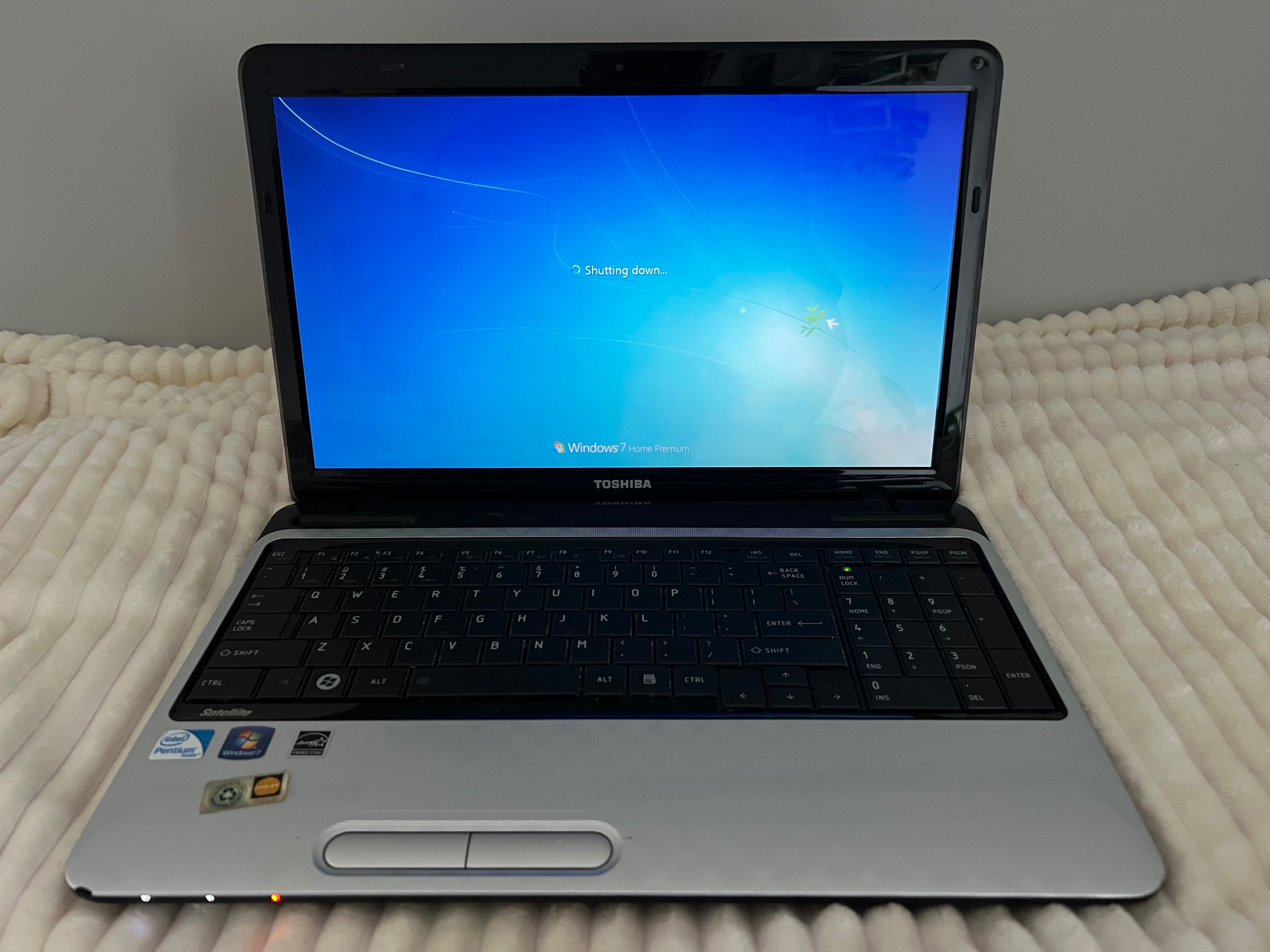 Laptop Toshiba Satellite L755-S5216