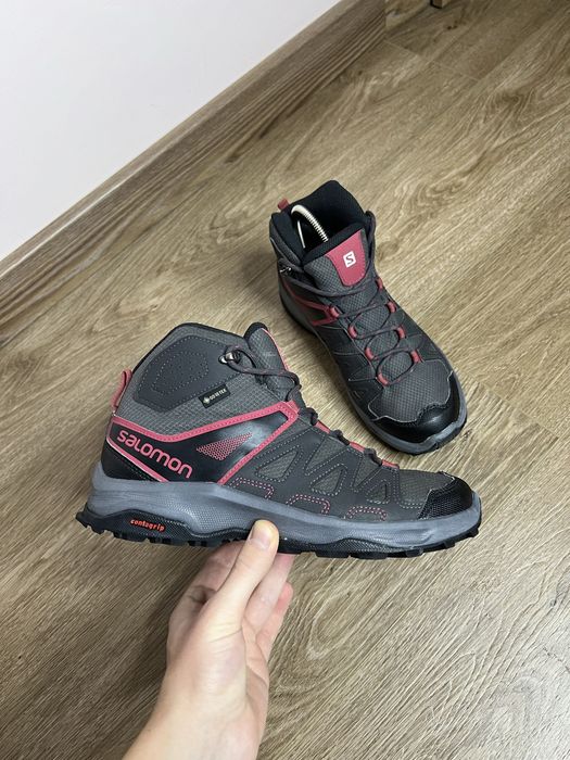 Продам БОМБЕЗНІ жіночі трекінгові черевики SALOMON.