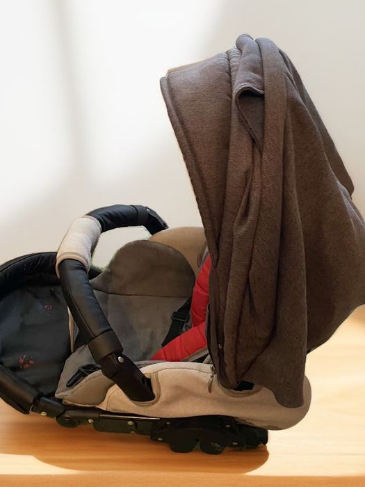 Tutek Grander Play детская коляска 2 в 1