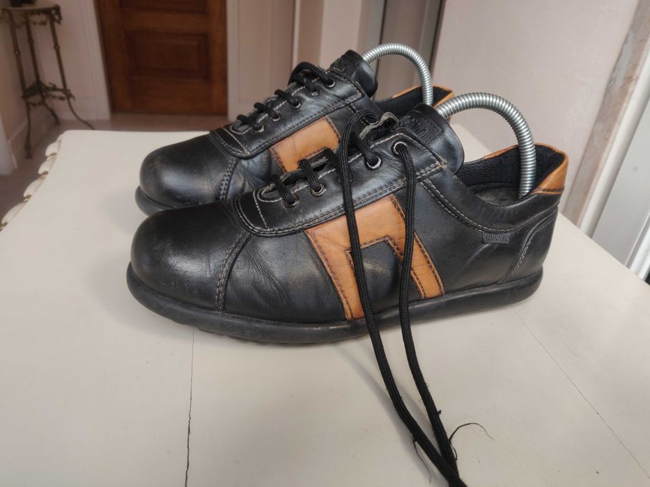 Sapatos pretos Acocino 39