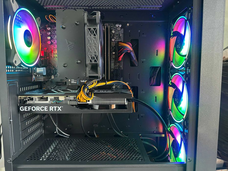 Komputer do gier Ryzen 8400F RTX 5060 TI 1TB  32GB FV23% Gwarancja 24M