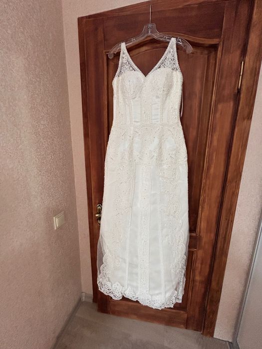 Весільна сукня вишита бісером