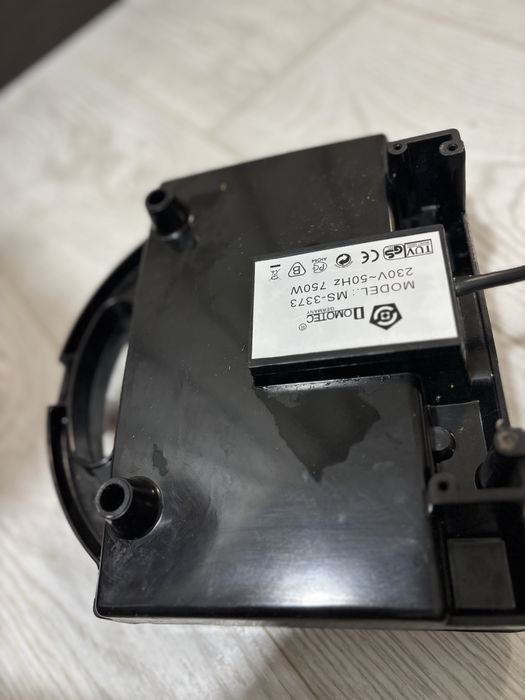 Бутербродниця, бутербродница