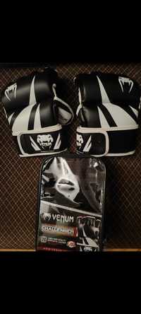 Перчатки Venum Challenger MMA Gloves