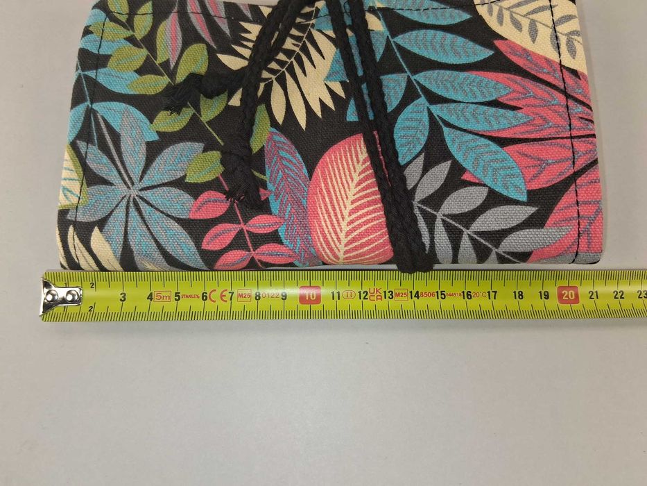 N093 Rolowany Piórnik Etui Na Mazaki Kredki Wzór Liście Canvas