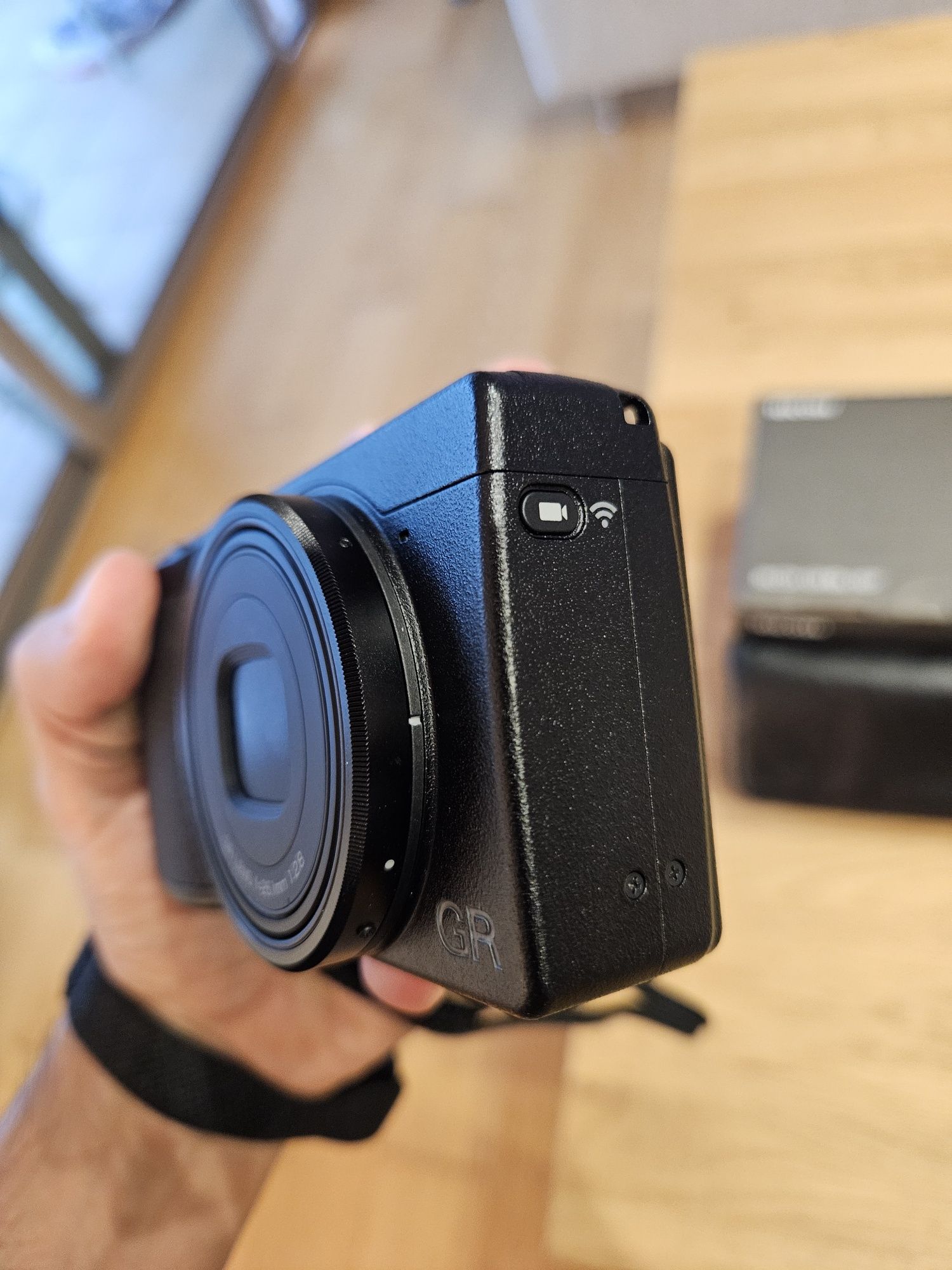 Ricoh gr IIIx hdf
