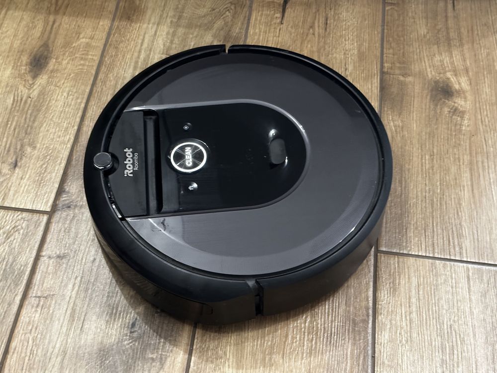 iRobot Roomba i7