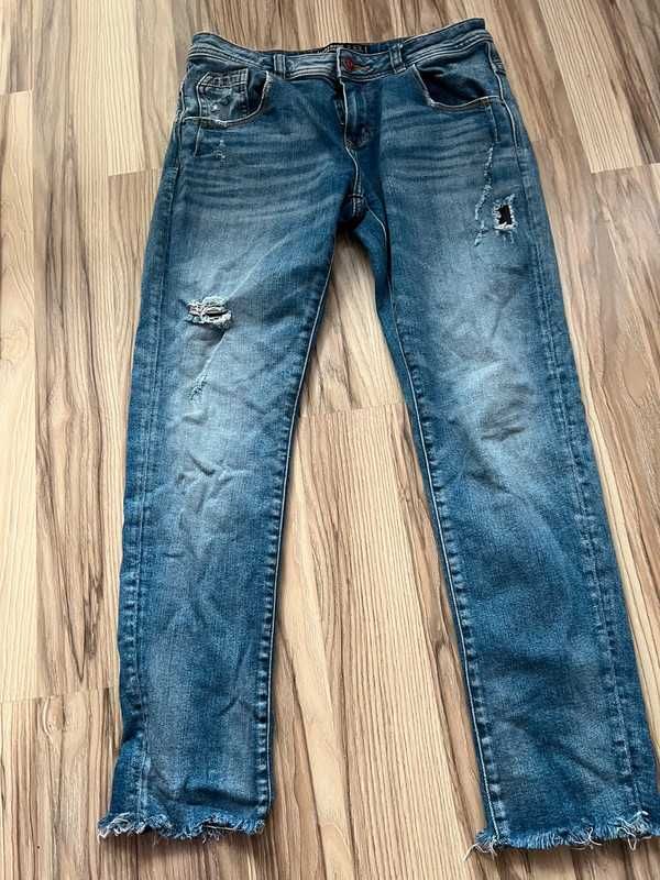 Spodnie dżinsowe jeans dżinsy Zara boyfriend z przetarciami luźne S