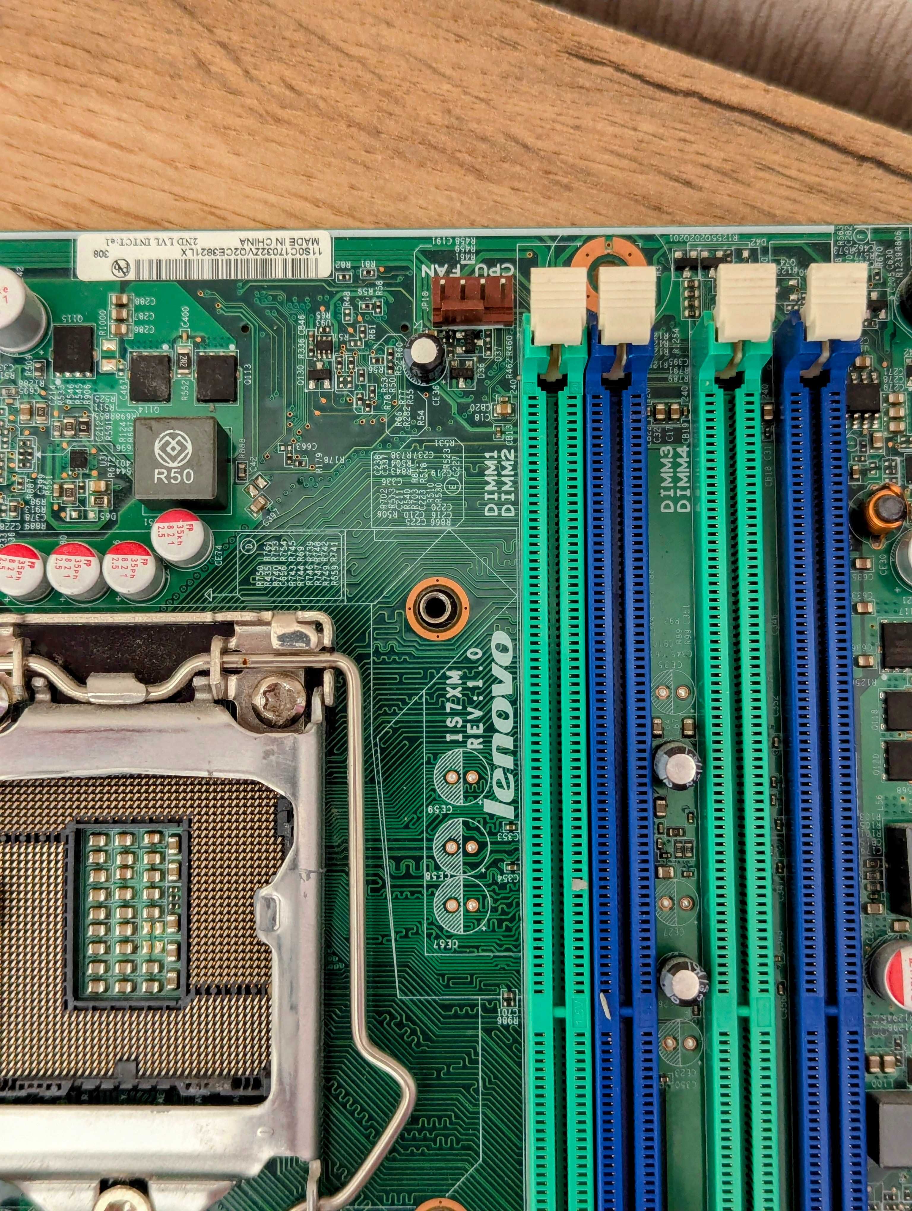 Материнская плата  Lenovo IS7XM- сокет 1155