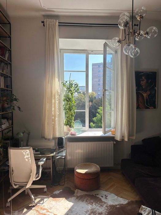 Studio z antresolą przy Placu Teatralnym / BEZ POŚREDNIKA