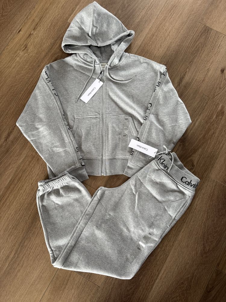 Костюм Calvin Klein розмір S, орієнтуйтесь по замірах, оригінал!