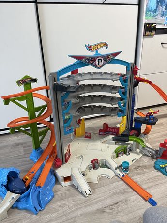 Гараж парковка Hot Wheels