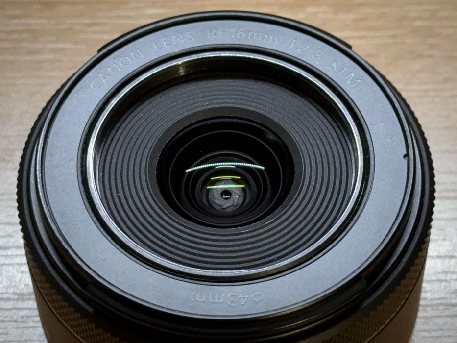 Canon RF 16 mm f/2.8 STM
