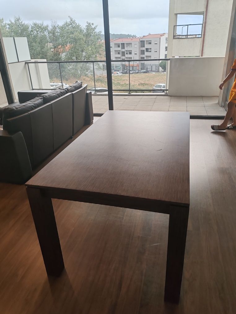 Mesa de jantar para sala (medida 160X90)