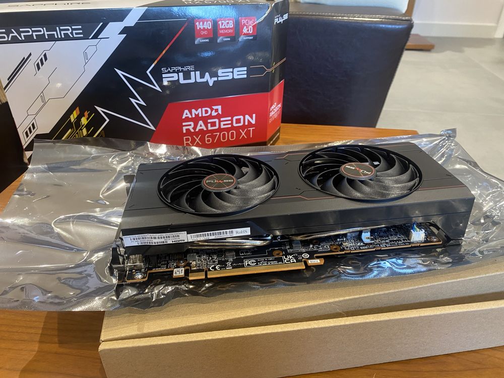 Sapphire Pulse AMD Radeon RX 6700 XT