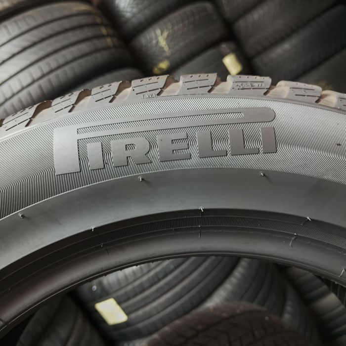 205/60/16 XL Sprzedam parę opon zimowych Pirelli