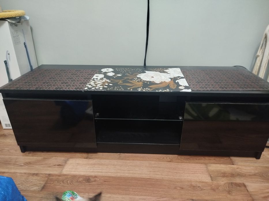 Szafka pod telewizor