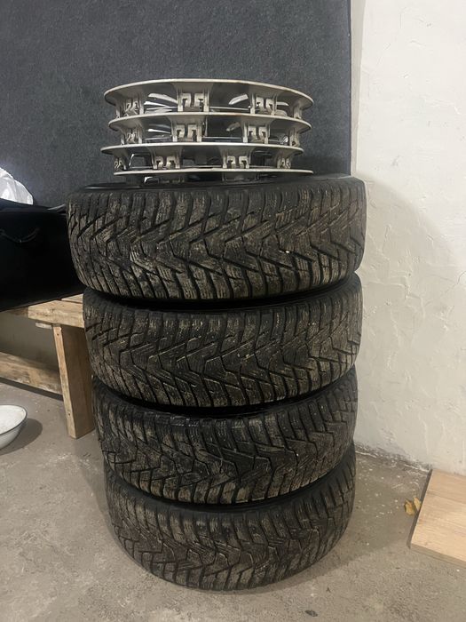 Hankook 195/65/r15 резина в відмінному стані,без порізів та проколів