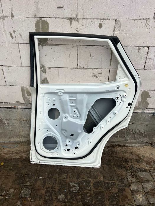Двері задня права MG HS Моріс Гараж від2018-рр