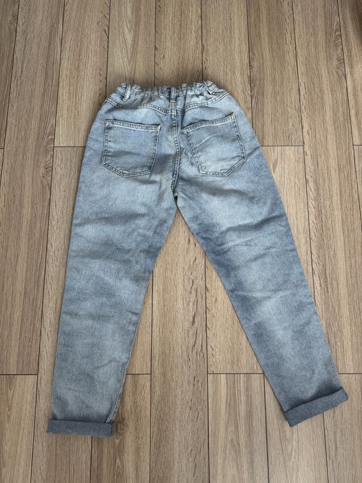 Reserved jeansy baggy z przetarciami rozmiar 152cm.