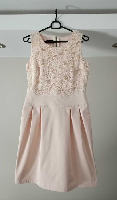 Sukienka - stan idealny - pastelowy róż koronka 40 wesele chrzest